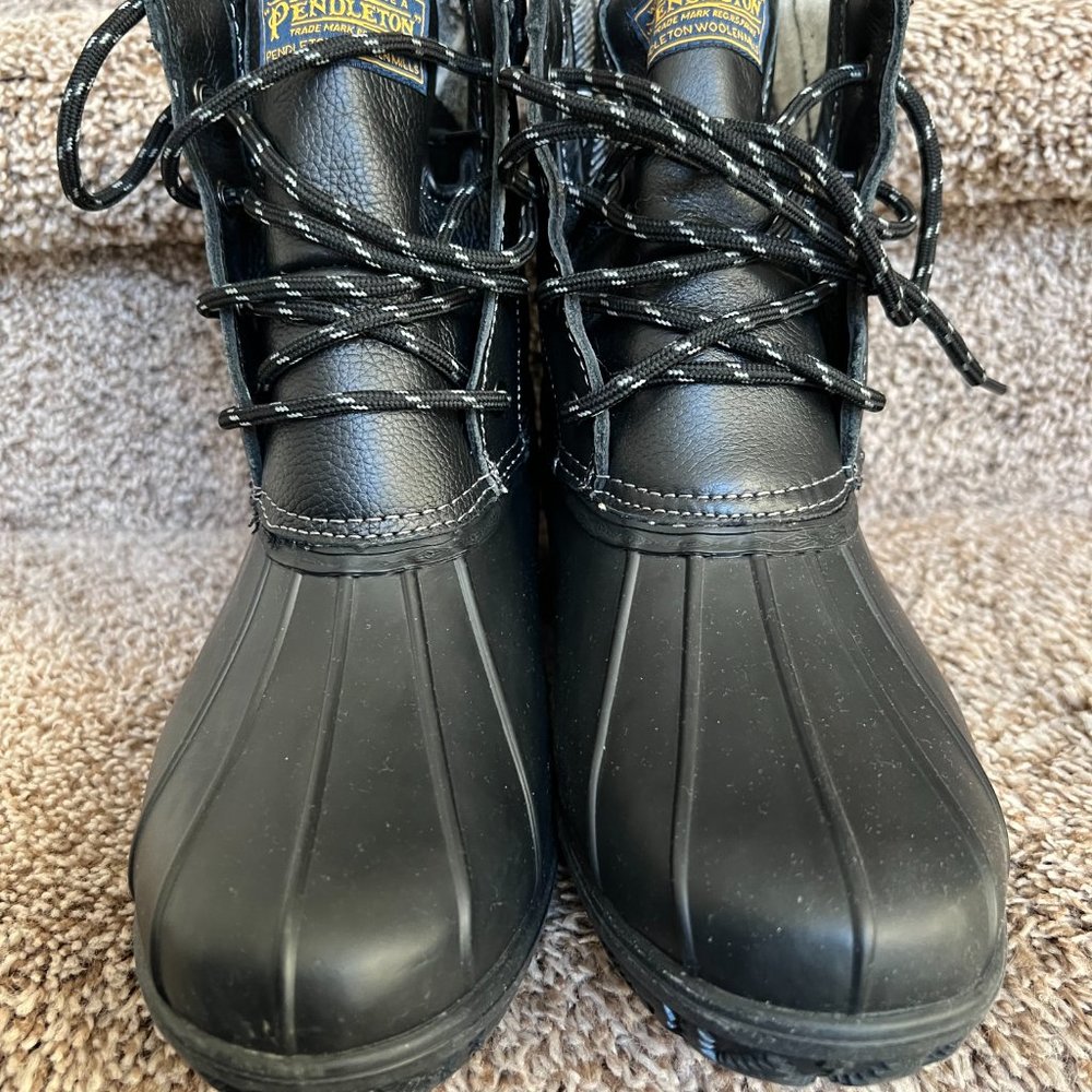 Pendleton Women's Black Leather Upper / Rubber Sh… - image 5